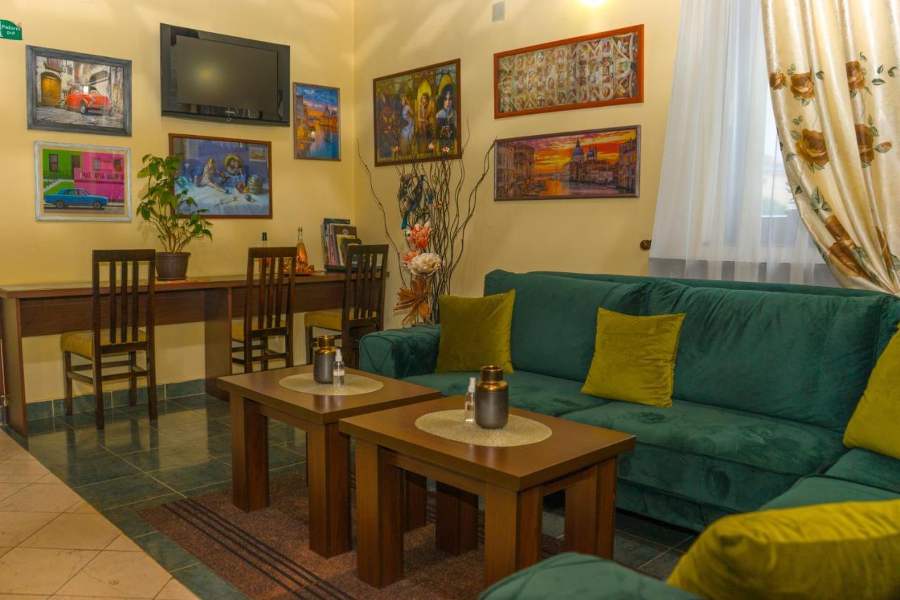 Kruševac Garni Hotel City מראה חיצוני תמונה